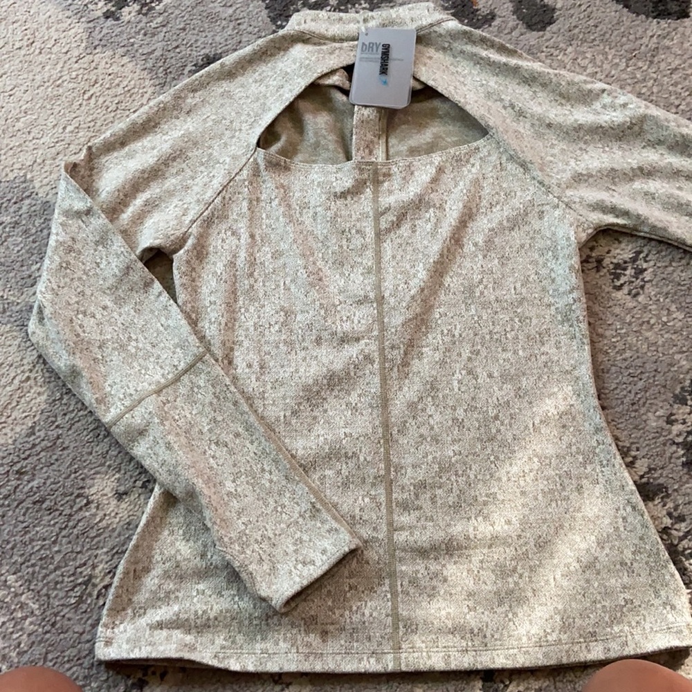 GYMSHARK pullover - Picture 2 of 2